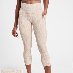 Women’s Athleta Capri Leggings